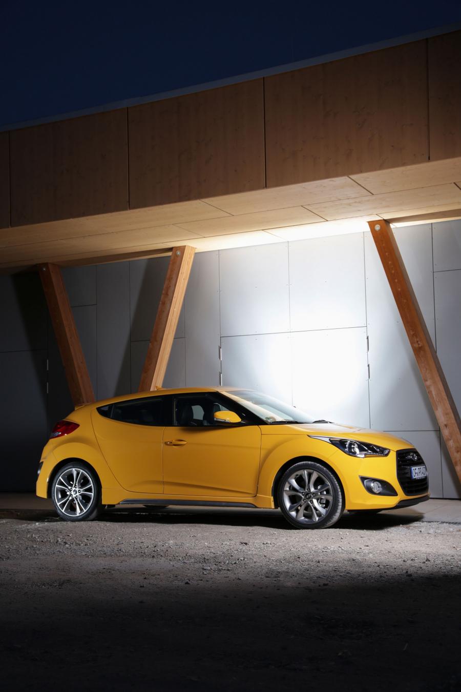  Hyundai Veloster Turbo 2015 года  (фото 3 из 27)